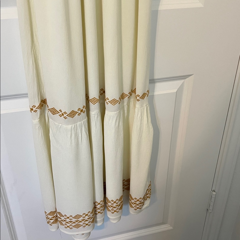 In loom dress. - Picture 2 of 11